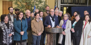 Oficialismo busca sumar al PDG y frenar acercamiento del PPD y la DC a la derecha