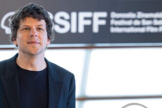 Jesse Eisenberg presenta ‘El debut’ en San Sebastián 2026