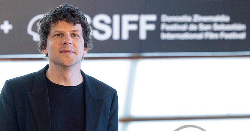 Jesse Eisenberg presenta ‘El debut’ en San Sebastián 2026