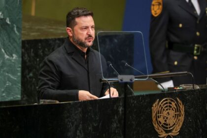 Zelenski solicita a China mediar por la paz en guerra con Rusia