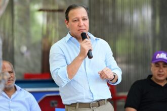 Abel Martínez propone plan integral contra inseguridad en Santiago