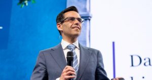 Sergio Urzúa advierte sobre desempleo y baja natalidad en Chile