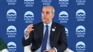 Abinader: Mejorar la vida, clave para fortalecer la democracia