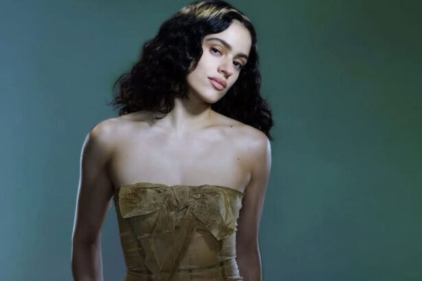 Rosalía impresiona en Saturday Night Live con su nuevo estilo