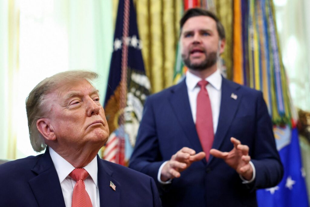 Trump amenaza con deportar a Ilhan Omar y critica a Somalia