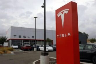 Tesla reporta caída de 29% en ganancias y estancamiento en ingresos