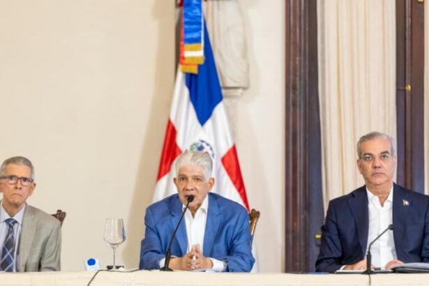 Gobierno reporta avances en obras viales financiadas por Aerodom