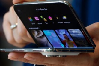 Apple lanza el iPhone Duo, su primer teléfono plegable en México