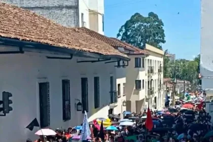 Indígenas y docentes del Cauca exigen diálogo directo al Gobierno