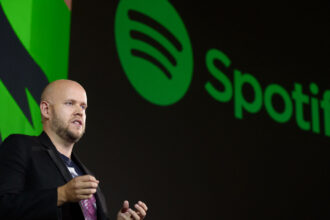 Spotify lanzará servicio de remezclas musicales con IA en 2027