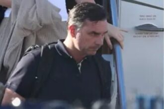 Flávio Bolsonaro queda aislado tras carta golpista desde EE UU
