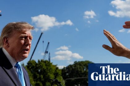 Aprobación de Trump cae a 32% ante latinos e independientes