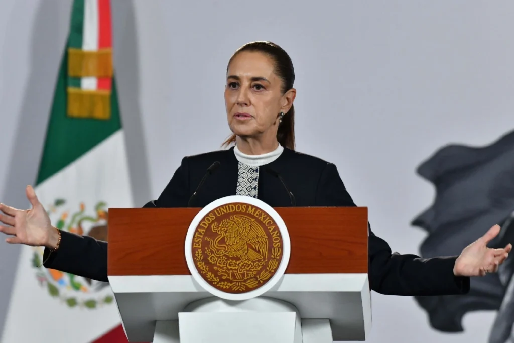Sheinbaum acusa oportunismo político de Romero en protesta del IMSS