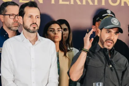 Campaña de De la Espriella recibió préstamo sin origen claro